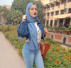 وتنتظر حنين حسام تنفيذ القرار القضائي الذي يأمر بإخلاء سبيلها، على ذمة اتهامها بالاتجار في البشر. Ø¨ÙƒØ§Ø¡ ÙˆØ§Ù†Ù‡ÙŠØ§Ø± Ø£ÙˆÙ„ ØªØ¹Ù„ÙŠÙ‚ Ù…Ù† Ø­Ù†ÙŠÙ† Ø­Ø³Ø§Ù… ÙŠÙØ¬Ø± Ù…ÙØ§Ø¬Ø¢Ø© ÙƒØ¨Ø±Ù‰ Ø¨Ø´Ø£Ù† Ø£Ø²Ù…Ø© Ø§Ù„ÙÙŠØ¯ÙŠÙˆÙ‡Ø§Øª ØºÙŠØ± Ù„Ø§Ø¦Ù‚Ø© Ø¨Ø§Ù„Ø³ÙˆØ´ÙŠØ§Ù„ Ù…ÙŠØ¯ÙŠØ§ Ø¨ÙˆØ§Ø¨Ø© Ù…ØµØ± 11