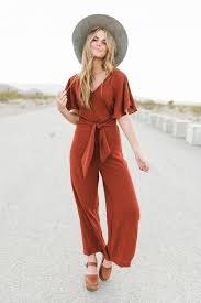 Adore This Comfy Jumpsuit For A Spring Summer Senior Photo Shoot In 2020 Jumpsuit With Sleeves Fall Jumpsuit Outfit Jumpsuit Outfit Wedding