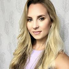 Victoria Carrier's Instagram, Twitter & Facebook