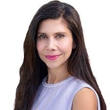 Sarah Shew's Instagram, Twitter & Facebook