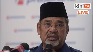 He claims he was away in subang, and could not reach the besides his cavalier comments and attempt to joke about the crash, tajuddin also mocked and berated a foreign journalist during the press conference. Live Press Conference By Prasarana Chairperson Tajuddin Abdul Rahman