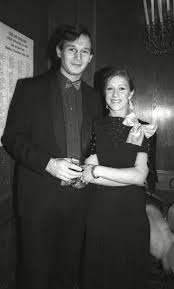 Mirren had two siblings, an older sister, and a younger brother. When Did Liam Neeson And Helen Mirren Go Out How Long Were They A Couple And Why Did They Break Up