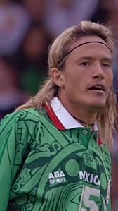 Todos estamos de acuerdo en que el mejor portero en la historia del fútbol  mexicano es este señor, verdad? Don Miguel Superman Marín.