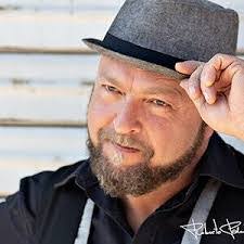 Angelo Capozzi's Instagram, Twitter & Facebook