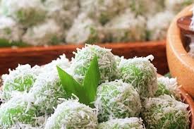 Sebab akan tidak elok jika kita tidak berusaha untuk mandiri. 5 Fakta Klepon Jajanan Pasar Yang Nggak Habis Ditelan Zaman