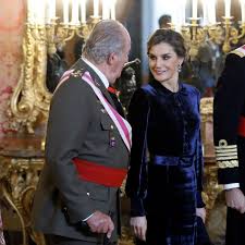 Felipe VI homenajea al rey emérito por "tantos años de lealtad con España"