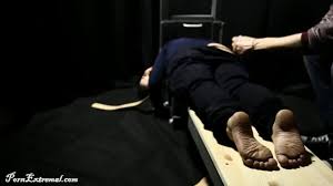 The Guillotine – Portuguese Subversive Guillotine | PornExtremal