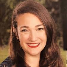 Liz Leone's Instagram, Twitter & Facebook