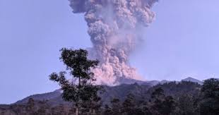 Dikutip dari edition.cnn.com, gunung berapi di area pulau white adalah salah satu gunung api paling aktif di selandia baru. Letusan Gunung Merapi Indonesia Tidak Beri Kesan Kepada Malaysia