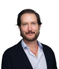 Retailers selling only used cars plan for volatility in 2025