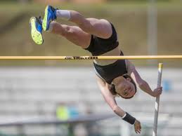 Seit 2012 übernimmt gerd brunken den teil der jugend u20 und u18, seit 2013 auch die männer und frauen. Stabhochsprung Janne Ohrt Vom Mtsv Hohenwestedt Will In Koblenz Die Em Norm Knacken Shz De