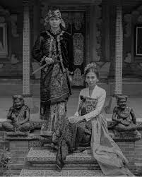 Ia baru saja melakukan foto prewedding bersama kekasih hati bernama aisyah ayuningtyas. Keren Konsep Prewed Jawa Klasik Gallery Pre Wedding