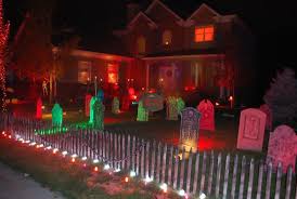 I made a string a spooky eyes lights for halloween, with a few neat blinky effects. 19 Ideas For Scary Halloween Horror Nights Lights And Effects