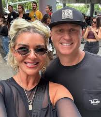 Space buns & weekend fun. Never too old to enjoy what makes you happy,  grateful for good music, better people & the freedom to live life to its  fullest. We hit Rufus,