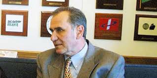 Κάποιοι γεννηθήκαν στην κύπρο και άνοιξαν επιχειρηματικά τα φτερά τους στο εξωτερικό. Pe8ane O Efoplisths Giwrgos Dalakoyras Prwhn Boyleyths Ths Nd Kai Dioikhths Toy Agioy Oroys Ellada Iefimerida Gr