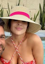 Alyssa Milano shocked absolutely NOBODY with her early-morning election day  reveal. PLUS: Elizabeth Hurley isn't slowing down a bit at 59. SCREENCAPS:  https://outkick.com/culture/alyssa-milano-shocks-no-one-her-election-day-reveal-saquon-vs-undertaker  ...