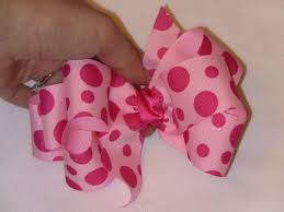 This video shows you how to make a light weight baby bow. How To Make Hair Bows For Babies Step By Step Involvery Making Hair Bows Hair Bows Baby Hair Bows