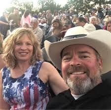 Take a look at this INTERNATIONAL TRUCKS medium duty unit with our best in  class ER model. This unit is not only good looking, but combines our side  swing toolbox doors, Gooseneck