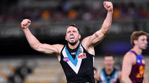 Boak bilan tanlangan port adelaidabirinchi tanlov va beshinchi umumiy tanlov 2006 yil afl loyihasi dan geelong falcons ichida. Afl Of Port Adelaide S Travis Boak In Midfield The Advertiser