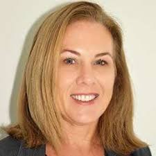 Tracey Blunt's Instagram, Twitter & Facebook