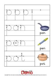 Kleuters Leer Om Kort Woorde Te Lees En Skryf Geskik Vir Kleuters In Graad R En Graad 1 In 2020 Grade R Worksheets Learning Projects Kids Learning