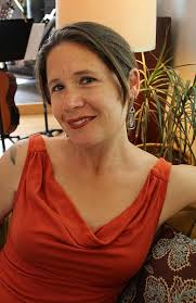 Bullets into Bells: Poets & Citizens Respond to Gun Violence : Giffords, Gabrielle,  Clements, Brian, Teague, Alexandra, Rader, Dean, McCann, Colum:  Amazon.com.mx: Libros