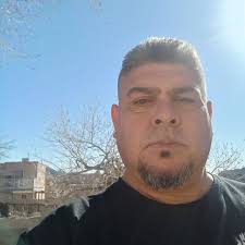 Vâng cô gái, anh ở đây vì em