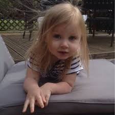 Lara Reece's Instagram, Twitter & Facebook