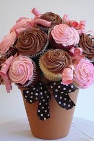 Cupcake Bouquet Who Has The Next Bday I Need To Make This Cupcake Bouquet Cupcake Cakes Cute Cupcakes