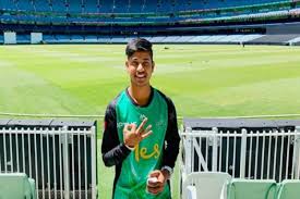 The british basketball league, often abbreviated to the bbl, is a men's professional basketball league in great britain and represents the highest level of play in the country. Bbl Big Bash League 2018 19 Ipl Prodigy Sandeep Lamichhane Impresses On Debut For Melbourne Stars Scalps Shane Watson With Googly Watch Video India Com