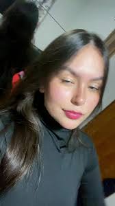 Explorando a Carreira de Carol Zanin