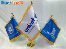 3 Flags Holder Table Flag Desk Flag Egypt علم مكتب ثلاثى طباعة خاصة مع قاعدة ذهبية مميزة الاعلام فى الصور هنا عينة لل Light Letters Table Flag Flag Holder