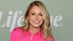 These Talk Show Hosts Are Almost Unrecognizable Without Makeup