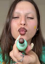 shade: comes naturally @Kylie Cosmetics @Kylie Jenner #glossylipkit #k...