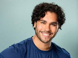 Rising Star Alexander Pineiro On The Five Things You Need To Shine In The  Entertainment Industry