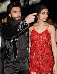 What Breakup Deepika Padukone And Ranveer Singh Are Very Much Together Read Exclusive Scoop Deepika Padukone Style Bollywood Fashion Deepika Padukone