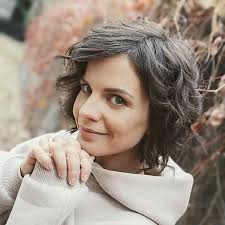 Cloud Wonders : Bubes, Annalise, Matiikiv, Tanya: Amazon.in: Books