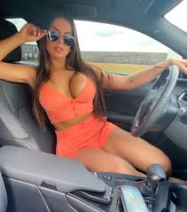 Victória Villarim já está confinada para voltar à Fazenda