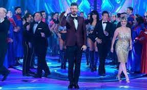 And instead of focusing on the media scandals that fueled the show for more than a decade, the host decided to bet on emotion with different tributes not just the celebrities who participate in the academy, but some lesser known figures. Vuelve Marcelo Tinelli Con Showmatch Seria A Mediados De Julio Pero Sin El Bailando Infoveloz Com