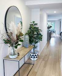 Un Corridoio Ampio E Luminoso Per Accoglierci Nel Modo Migliore Nella Nostra Casa Decorazione Ingresso Casa Arredamento Ingresso Casa Arredamento Ingresso