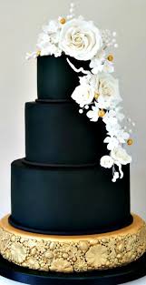 Indian Weddings Inspirations Black And White Wedding Cake Repinned By Indianweddingsmag Indian Black Gold Wedding Cake Gold Wedding Cake Black Wedding Cakes
