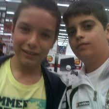 Adrian Farinas's Instagram, Twitter & Facebook