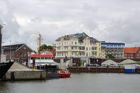 Das feuerschiff elbe 1 ist 700 m vom haus continental entfernt und das fischereimuseum cuxhaven erreichen sie nach 900 m. Haus Continental Wikiwand