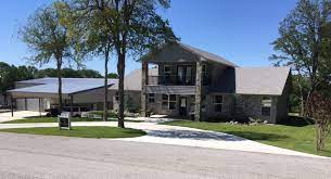 Nice lake house for price. Lake Texoma Real Estate Twin Ponds