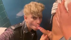 Daniel Hausser & Swiss Chap Fuck im Waschraum & Hotelzimmer des Clubs