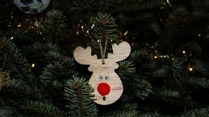Rückt heiligabend immer näher, wird es zeit, den weihnachtsbaum zu kaufen. Weihnachtsbaum Kindersicher Dekorieren Alle Tipps
