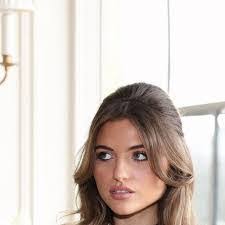 Gracie Levine's Instagram, Twitter & Facebook