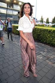 In Style Die Trends Der Woche 16 22 Juli 2018 Hautenge Kleider Outfit Maxirock