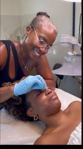 It’s chemical peel season! This is the perfect time to clear up  hyperpigmentation and acne. I’ll be back in New York from Oct 14th-22nd✈️ A  few spots are still available—book now at tracyspa.com 🧡 ...