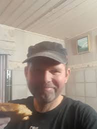 Min kunde har bagt lækker brunsviger 😃... har kunne dufte det mens den var  undervejs, så nu får jeg stilnet 'rumlen i maven' 😋😆